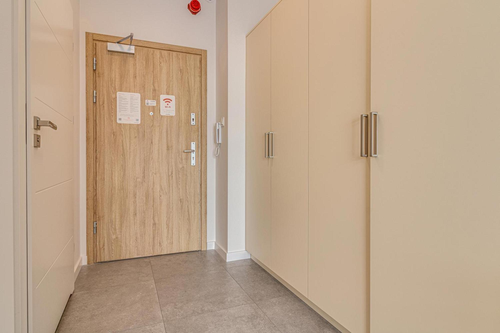 Rentplanet - Apartamenty Zarembowicza Wrocław Exterior foto