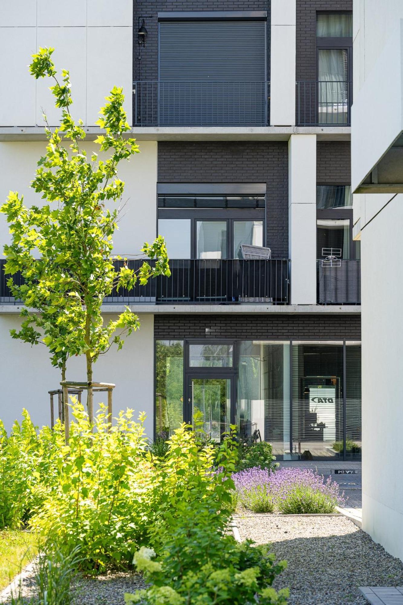 Rentplanet - Apartamenty Zarembowicza Wrocław Exterior foto
